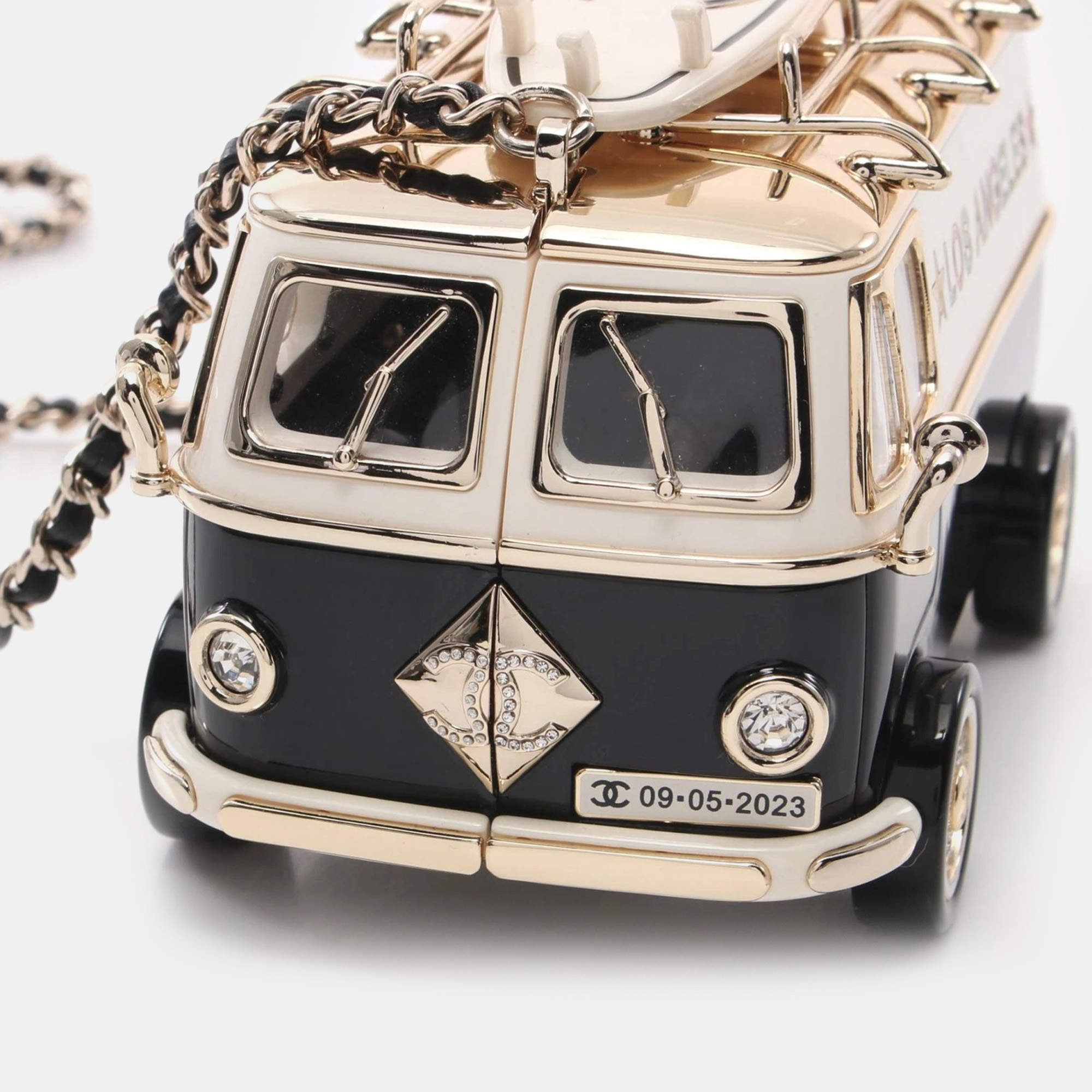 PRE-LOVED CHANEL Leather Metal plastic Mini Van Minaudiere Shoulder Crossbody