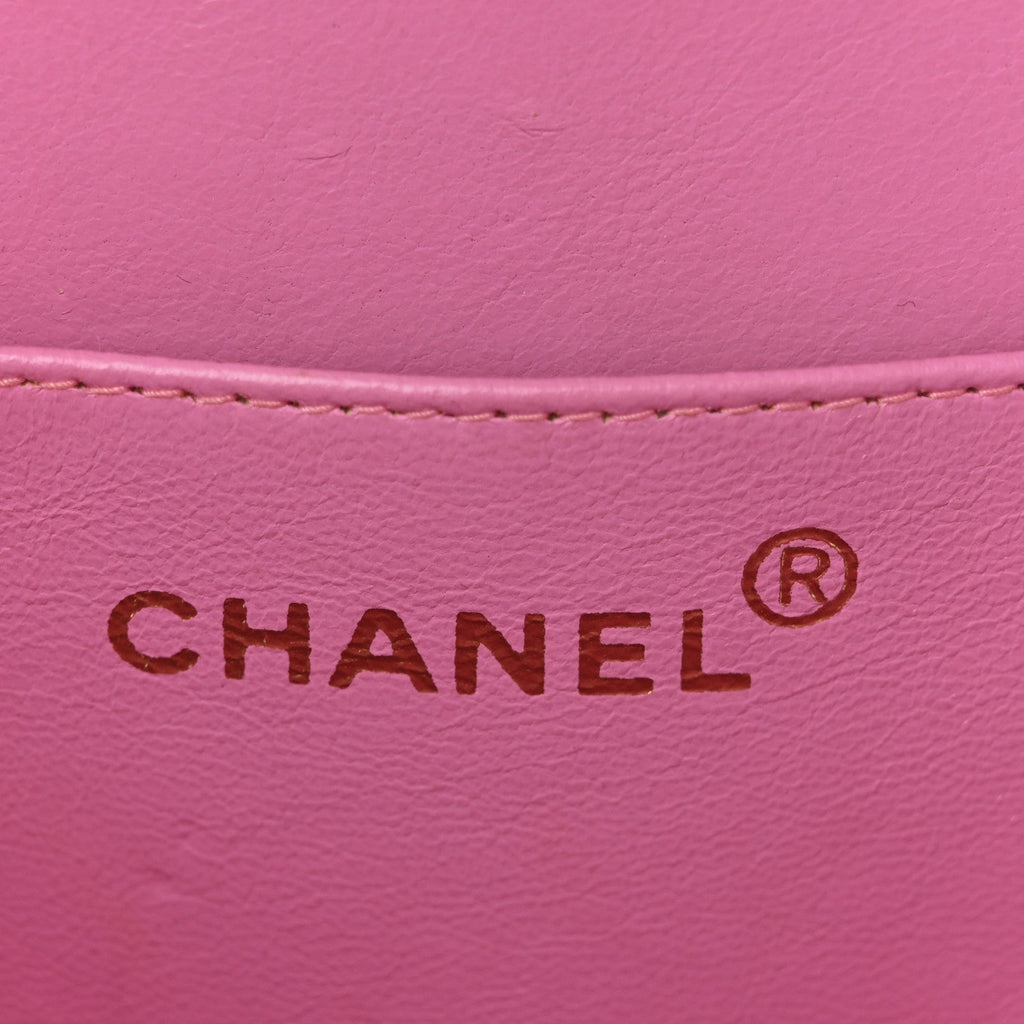 PRE-LOVED CHANEL Vintage 1995 Pink Heart Vanity Bag with Gold Hardware
