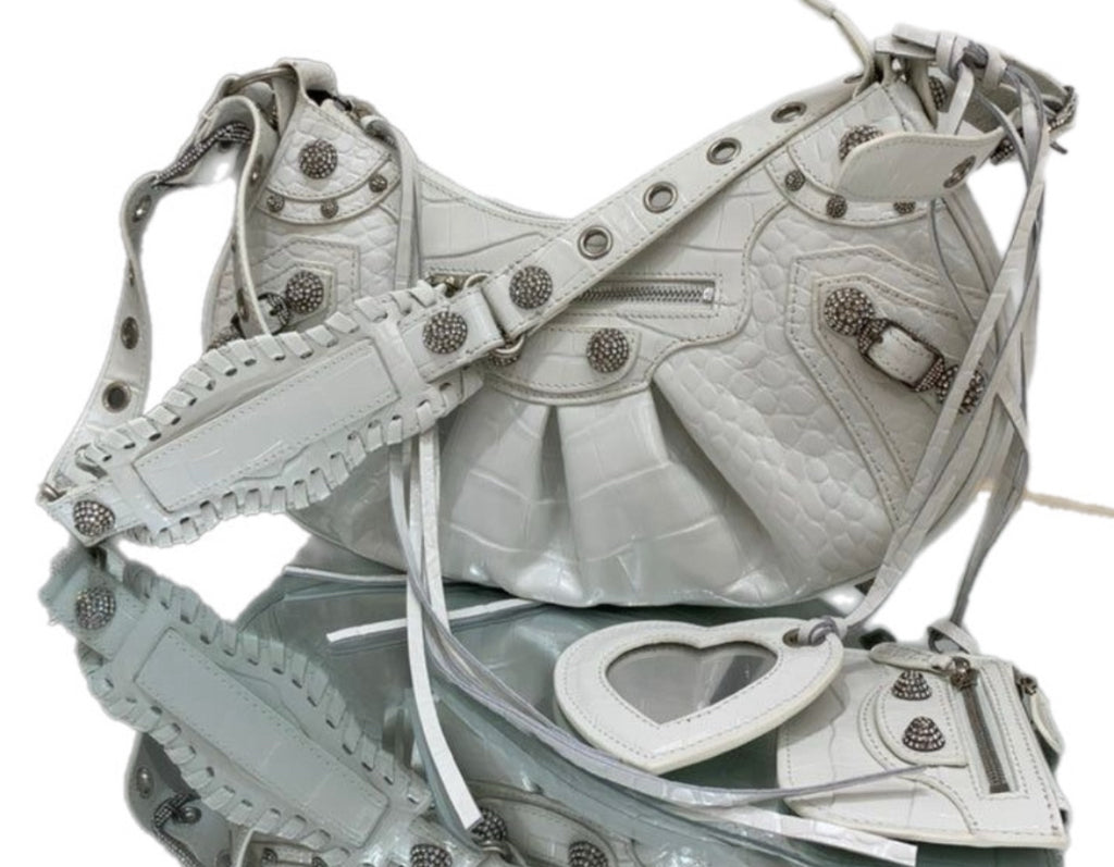 PRE-LOVED BALENCIAGA Le Cagole XS